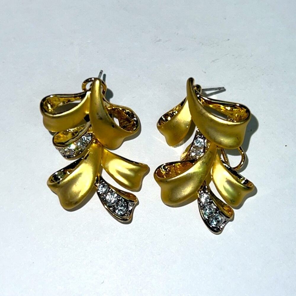 Vintage Robert RFM Earrings Gold Tone Rhinestone Pierced Dangle Earrings Post